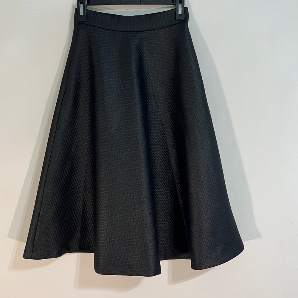 BANANA REPUBLIC Women’s black A-Line flair textured side pockets skirt Size 0